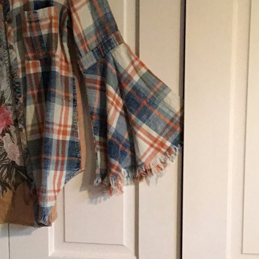 Blouse - Picture 2 of 4